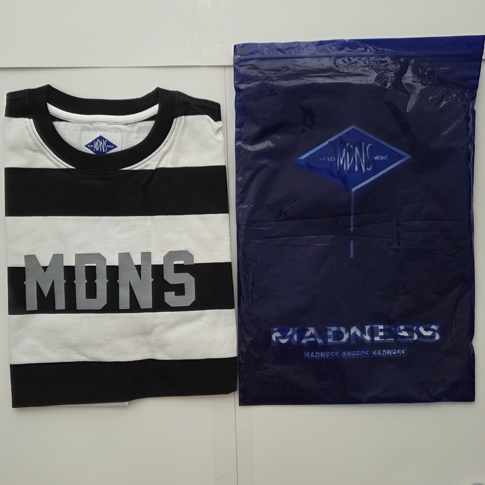 Madness Stripe Tee Men's Small Slim Fit MDNS Individualism UGC